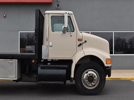 USED 2001 INTERNATIONAL 8100 FLATBED TRUCK #13861-8
