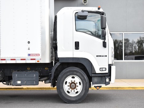 USED 2018 ISUZU FTR BOX VAN TRUCK #13877-8