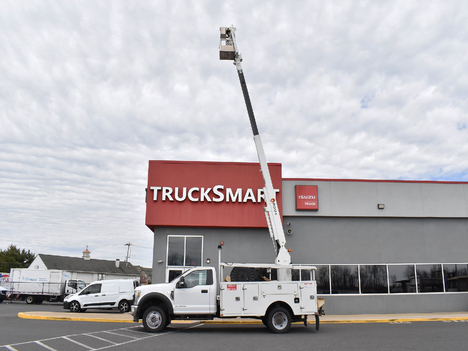USED 2019 FORD F550 BUCKET BOOM TRUCK #13879-4