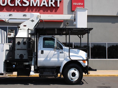 USED 2013 FORD F750 BUCKET BOOM TRUCK #13936-15