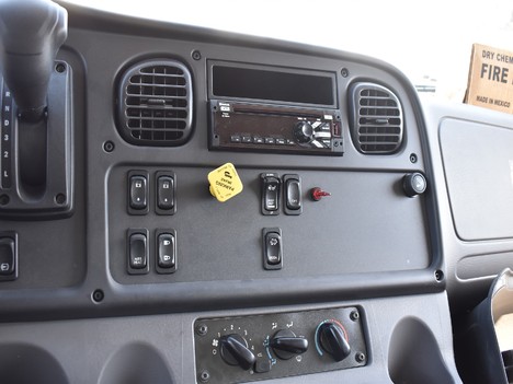USED 2020 FREIGHTLINER M2 106 BOX VAN TRUCK #13940-20