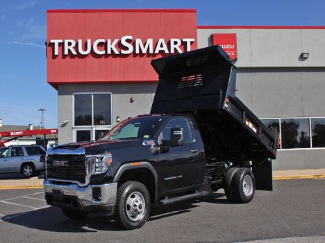 USED 2022 GMC 3500HD DUMP TRUCK #13988