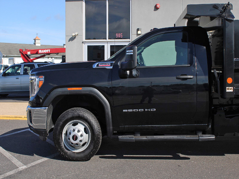 USED 2022 GMC 3500HD DUMP TRUCK #13988-8