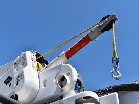 USED 2022 RAM 5500 BUCKET BOOM TRUCK #14002-5