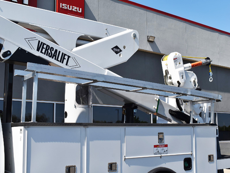USED 2022 RAM 5500 BUCKET BOOM TRUCK #14004-19