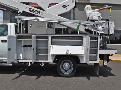 USED 2022 RAM 5500 BUCKET BOOM TRUCK #14006-10