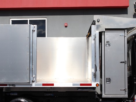 USED 2020 ISUZU NPR-HD BEVERAGE TRUCK #14062-13