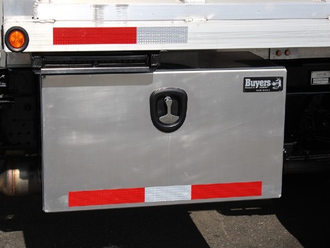 USED 2020 ISUZU NPR-HD BEVERAGE TRUCK #14062-18
