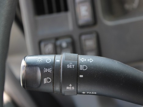 USED 2019 ISUZU FTR ROLL-OFF TRUCK #14066-19