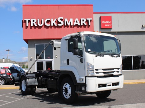 USED 2019 ISUZU FTR ROLL-OFF TRUCK #14066-4