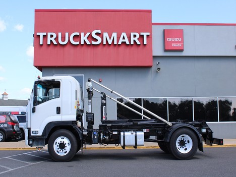 USED 2019 ISUZU FTR ROLL-OFF TRUCK #14066-5