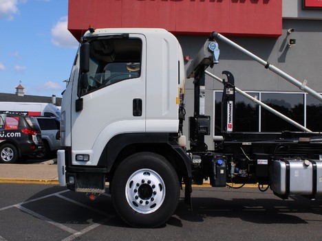 USED 2019 ISUZU FTR ROLL-OFF TRUCK #14066-6
