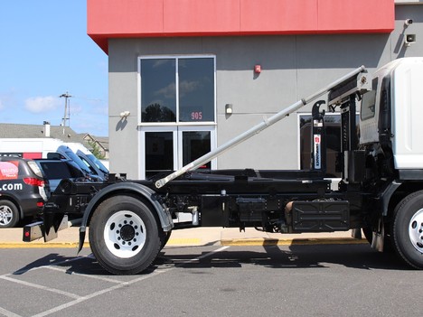 USED 2019 ISUZU FTR ROLL-OFF TRUCK #14066-9