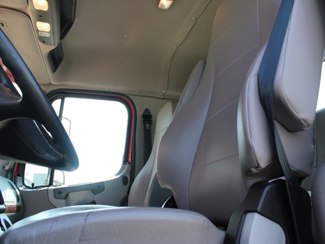 USED 2024 FREIGHTLINER M2 106 ROLLBACK TRUCK #14090-19