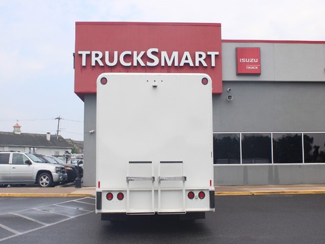 USED 2020 ISUZU NPR-HD BEVERAGE TRUCK #14129-11