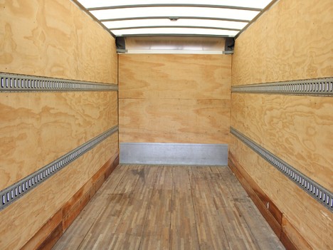 USED 2022 ISUZU NRR BOX VAN TRUCK #14133-11