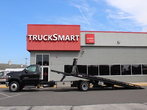 USED 2022 CHEVROLET 6500HD ROLLBACK TRUCK #14155