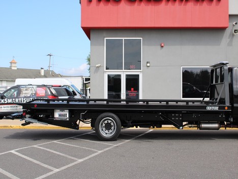 USED 2022 CHEVROLET 6500HD ROLLBACK TRUCK #14155-9