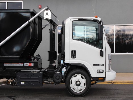NEW 2023 ISUZU NRR SWITCH-N-GO TRUCK #14233-10