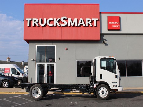 NEW 2024 ISUZU NPR-HD CAB CHASSIS TRUCK #14303-10