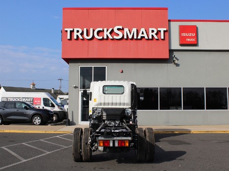 NEW 2024 ISUZU NPR-HD CAB CHASSIS TRUCK #14303-11
