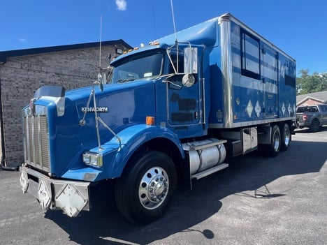 2007 KENWORTH T800 Box Van Truck #7453 2007 KENWORTH T800 Box Van Truck #7453