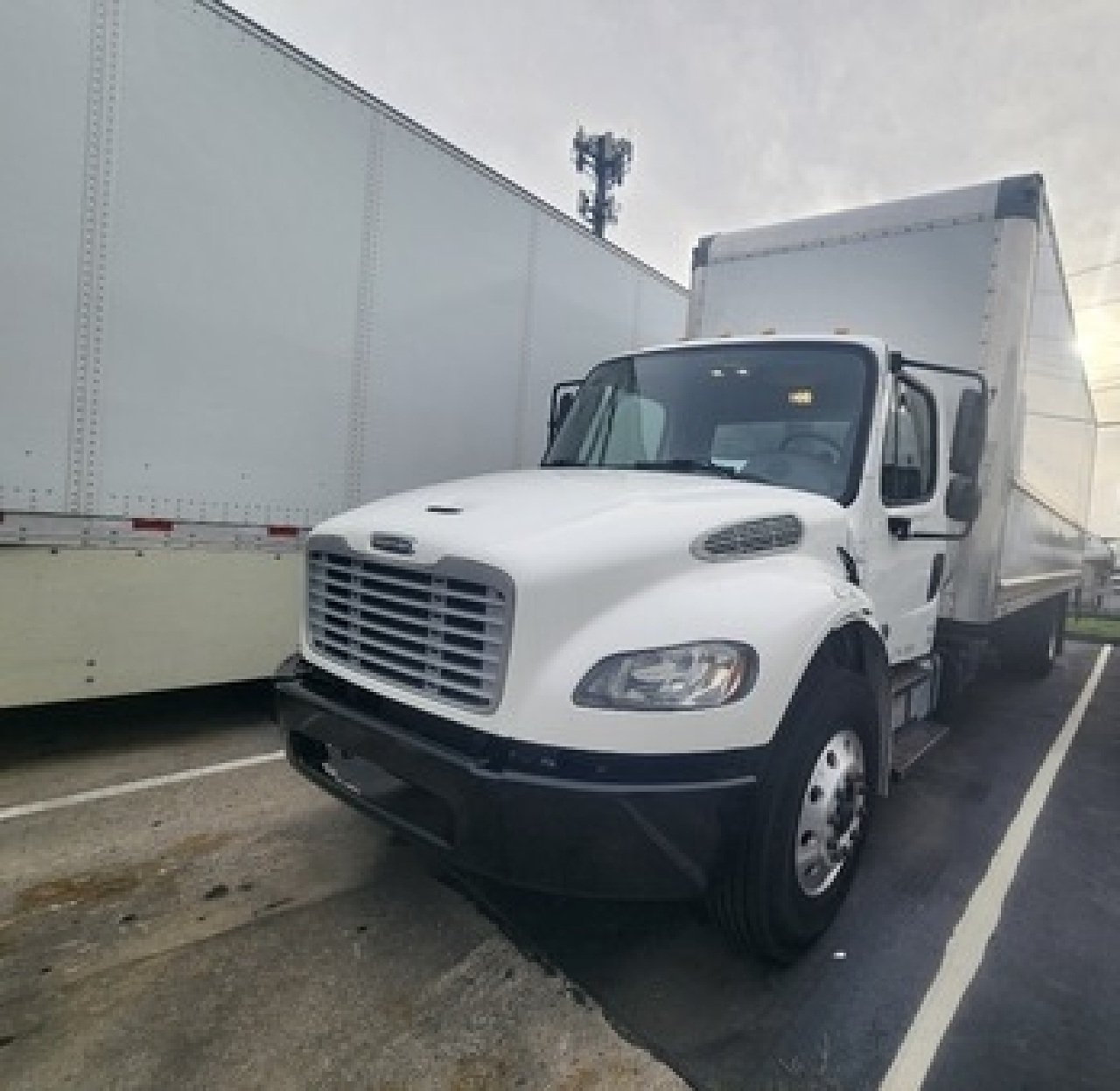 2020 FREIGHTLINER M2 Box Van Truck #1 2020 FREIGHTLINER M2 Box Van Truck #1