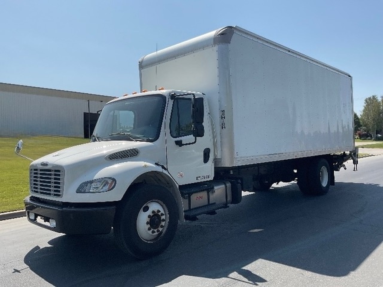 2019 FREIGHTLINER M2 Box Van Truck #1 2019 FREIGHTLINER M2 Box Van Truck #1