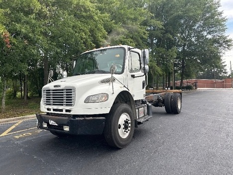 2016-freightliner-m2-cab-chassis-truck #8415