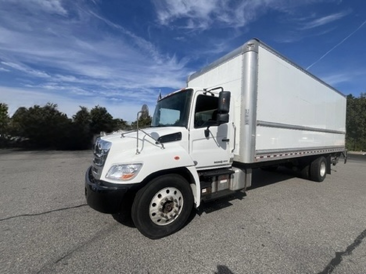 2019 HINO 268 Box Van Truck #1 2019 HINO 268 Box Van Truck #1
