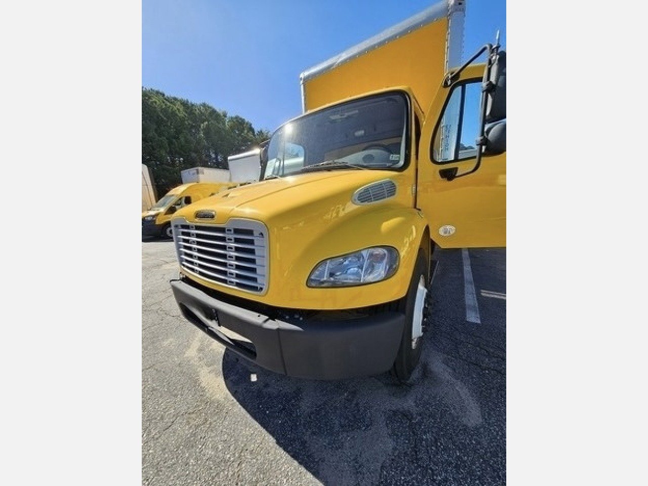2020 FREIGHTLINER M2 Box Van Truck #1 2020 FREIGHTLINER M2 Box Van Truck #1