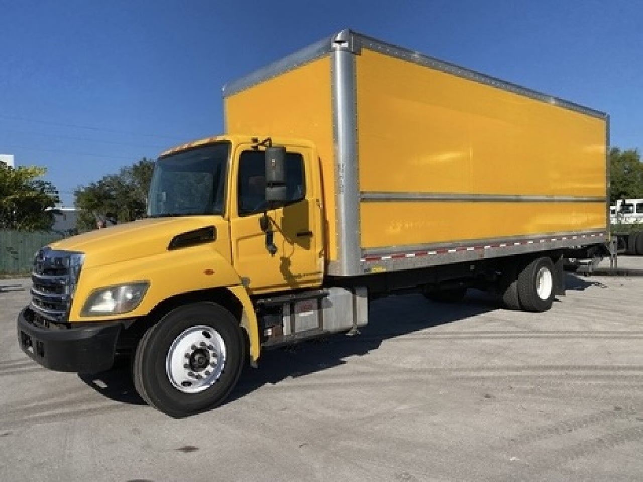 2020 HINO 338 Box Van Truck #1 2020 HINO 338 Box Van Truck #1