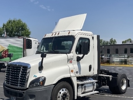 2018 FREIGHTLINER Cascadia Tandem Axle Daycab #8556