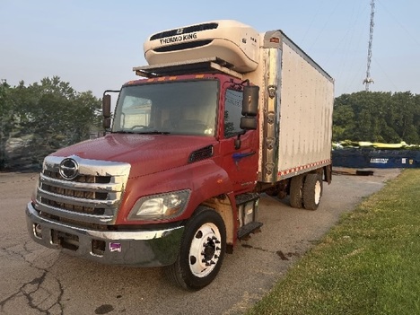 2016-hino-268-reefer-truck #8681