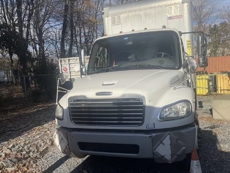 2015 FREIGHTLINER M2 Box Van Truck #8685