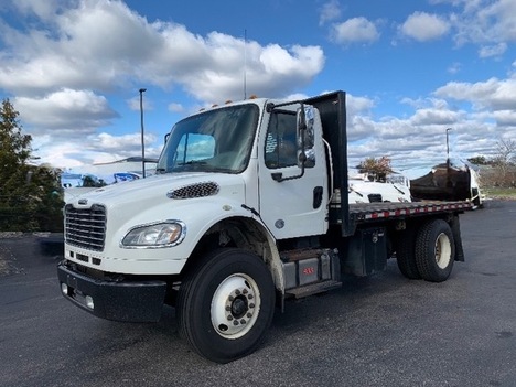 2018 FREIGHTLINER M2 Flatbed Truck #8693