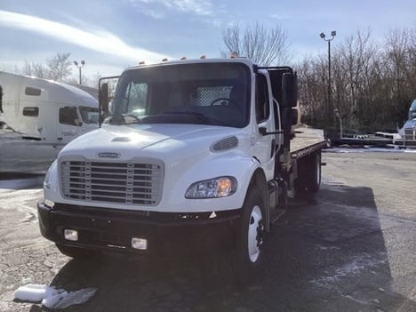 2019 FREIGHTLINER M2 Flatbed Truck #8736 2019 FREIGHTLINER M2 Flatbed Truck #8736
