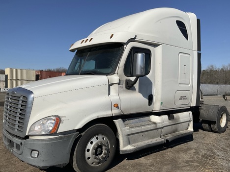 2014 FREIGHTLINER Cascadia 125 Tandem Axle Sleeper #8843