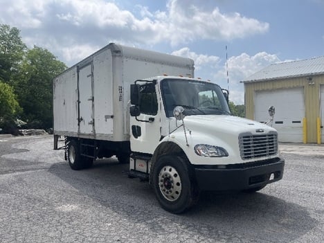 2019 FREIGHTLINER M2 Box Van Truck #8892 2019 FREIGHTLINER M2 Box Van Truck #8892