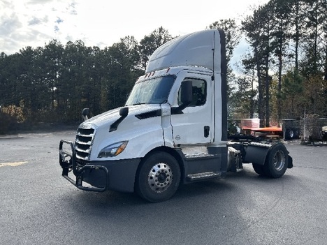2022 FREIGHTLINER CASCADIA 116 Single Axle Daycab #8925