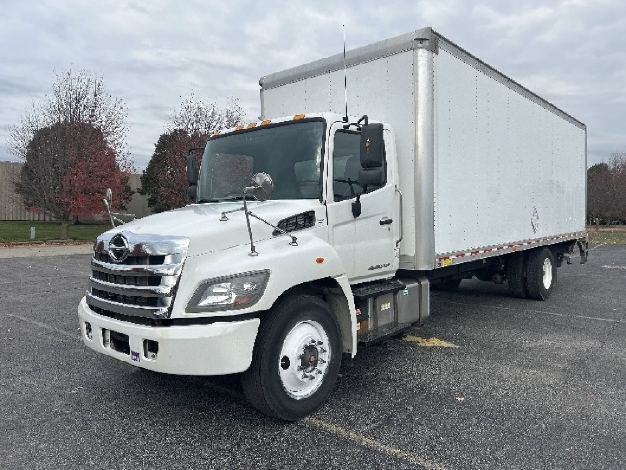 2019 HINO 268 Box Van Truck #1 2019 HINO 268 Box Van Truck #1