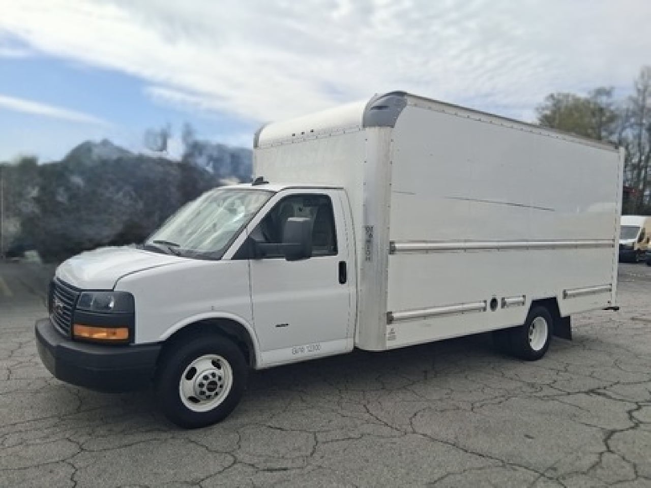 2021 GMC SAVANA 3500 Box Van Truck #1 2021 GMC SAVANA 3500 Box Van Truck #1