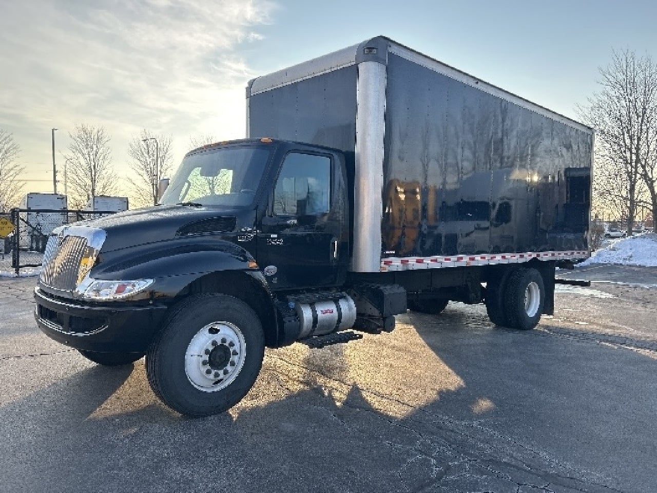 2020 INTERNATIONAL MV607 Box Van Truck #1 2020 INTERNATIONAL MV607 Box Van Truck #1