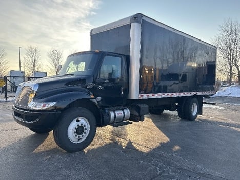 2020 INTERNATIONAL MV607 Box Van Truck #9044 2020 INTERNATIONAL MV607 Box Van Truck #9044