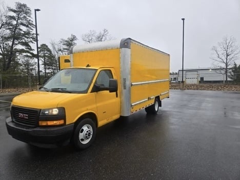 2022 GMC 3500 Box Van Truck #9051 2022 GMC 3500 Box Van Truck #9051