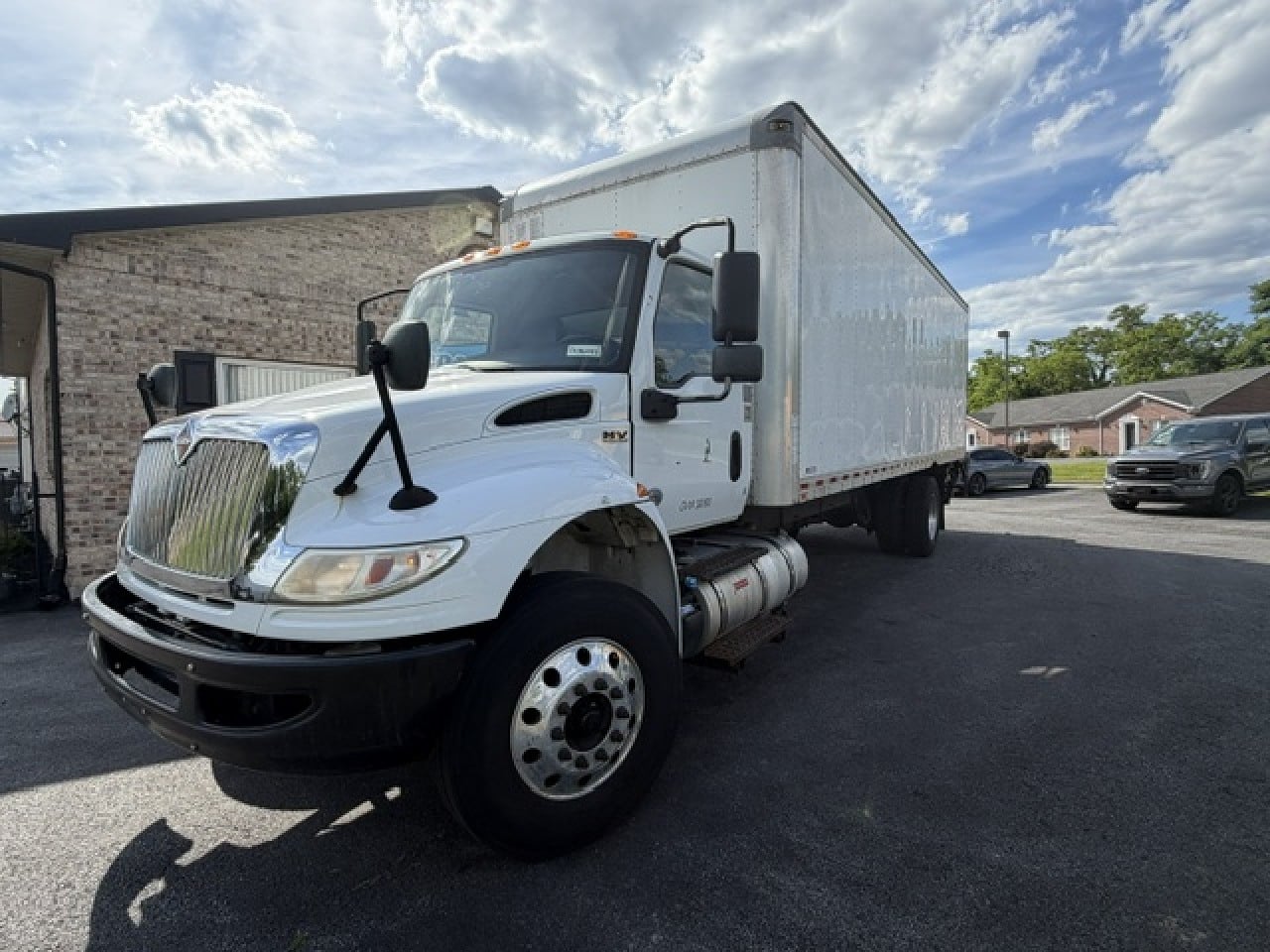 2020 INTERNATIONAL MV607 Box Van Truck #1 2020 INTERNATIONAL MV607 Box Van Truck #1