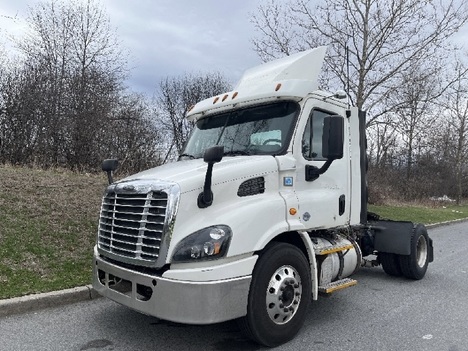 2017 FREIGHTLINER Cascadia 113 Single Axle Daycab #9093