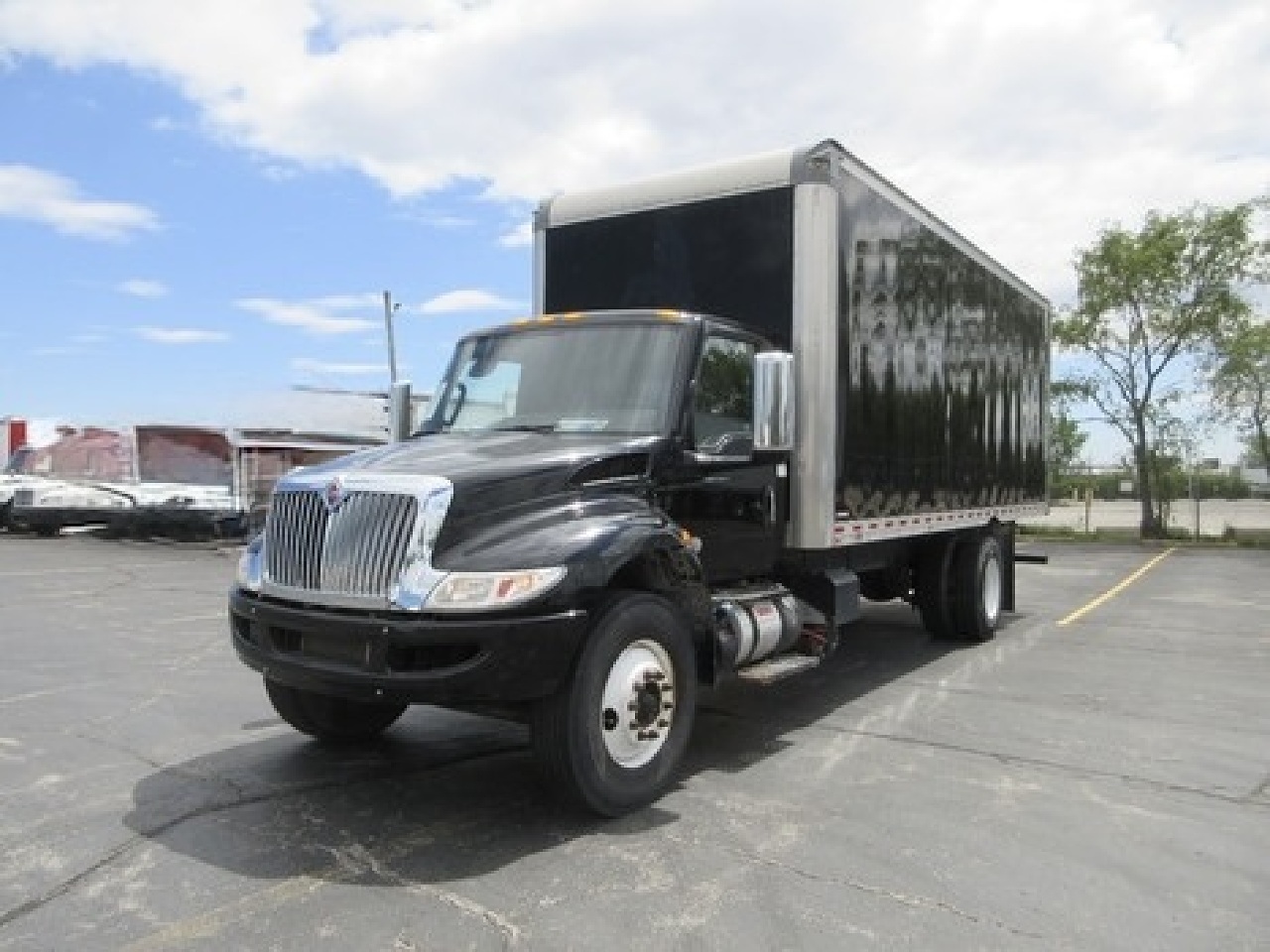 2020 INTERNATIONAL MV607 Box Van Truck #1 2020 INTERNATIONAL MV607 Box Van Truck #1