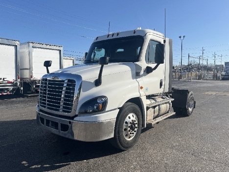2019 FREIGHTLINER Cascadia 125 Single Axle Daycab #9111