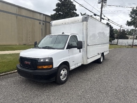 2022 GMC SAVANA 3500 Hicube Truck #9178